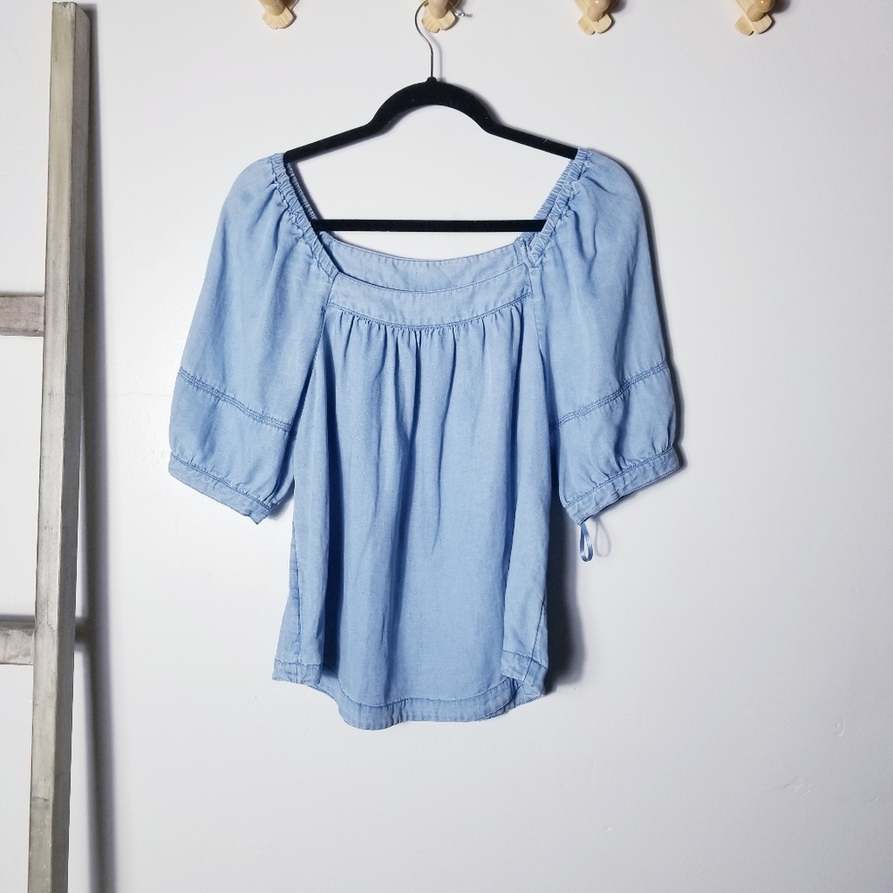 LOFT JEAN BLOUSE WITH PUFFED SLEEVES SIZE MEDIUM